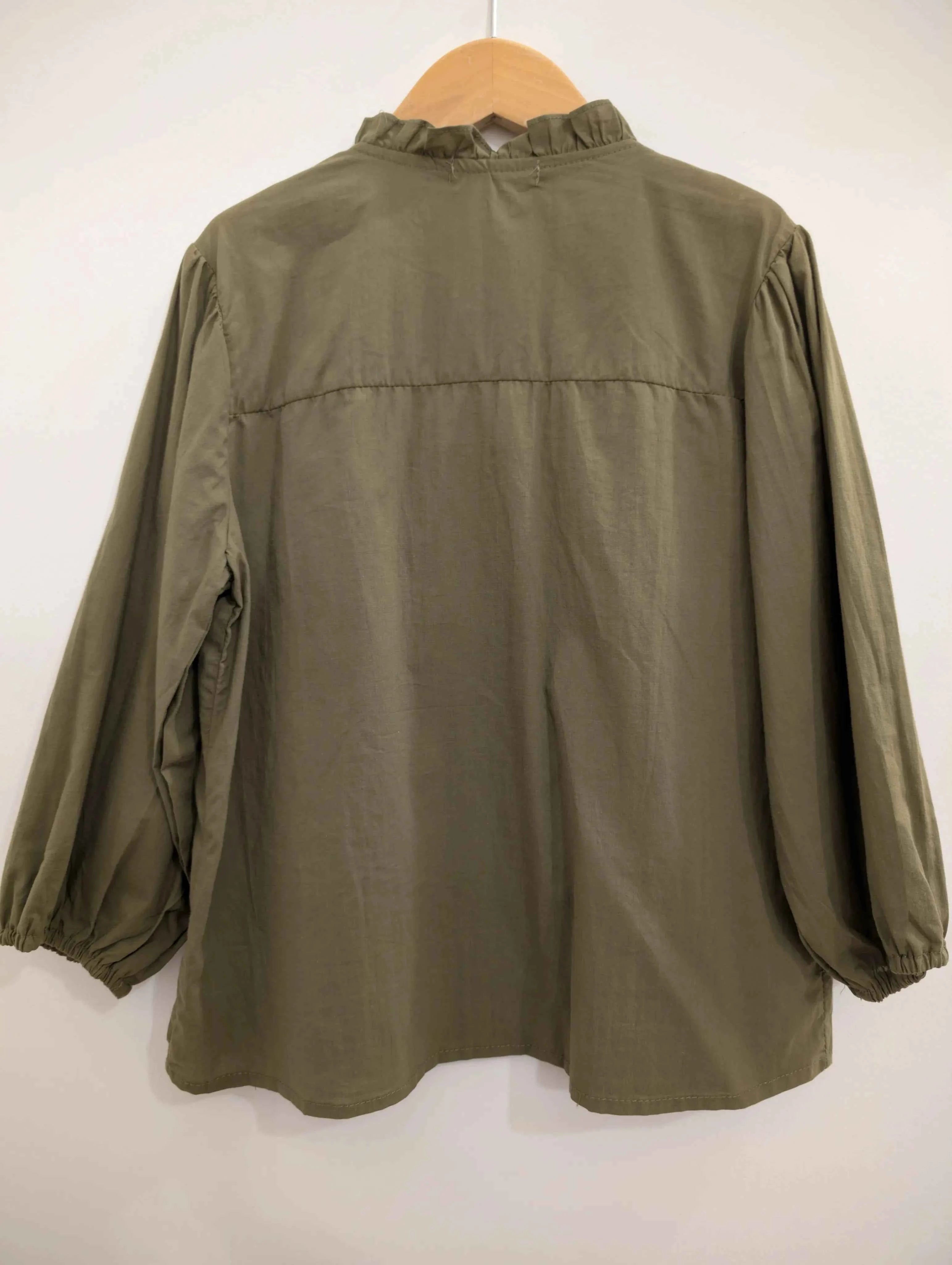 Chemise kaki broderie