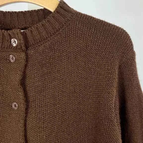 Gilet chocolat à boutons