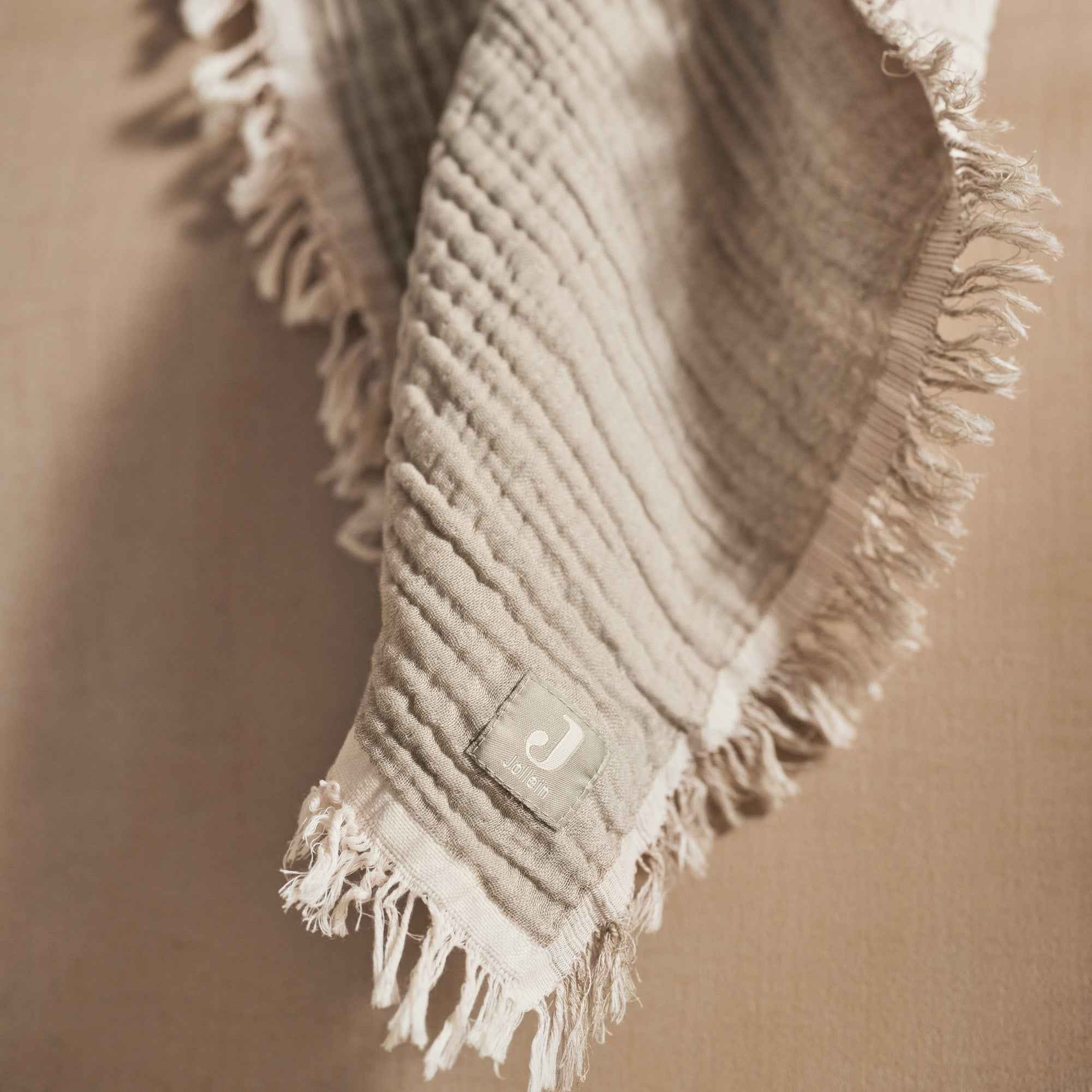 Couverture berceau fringe