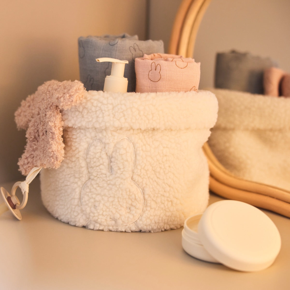 Panière de rangement Miffy en sherpa