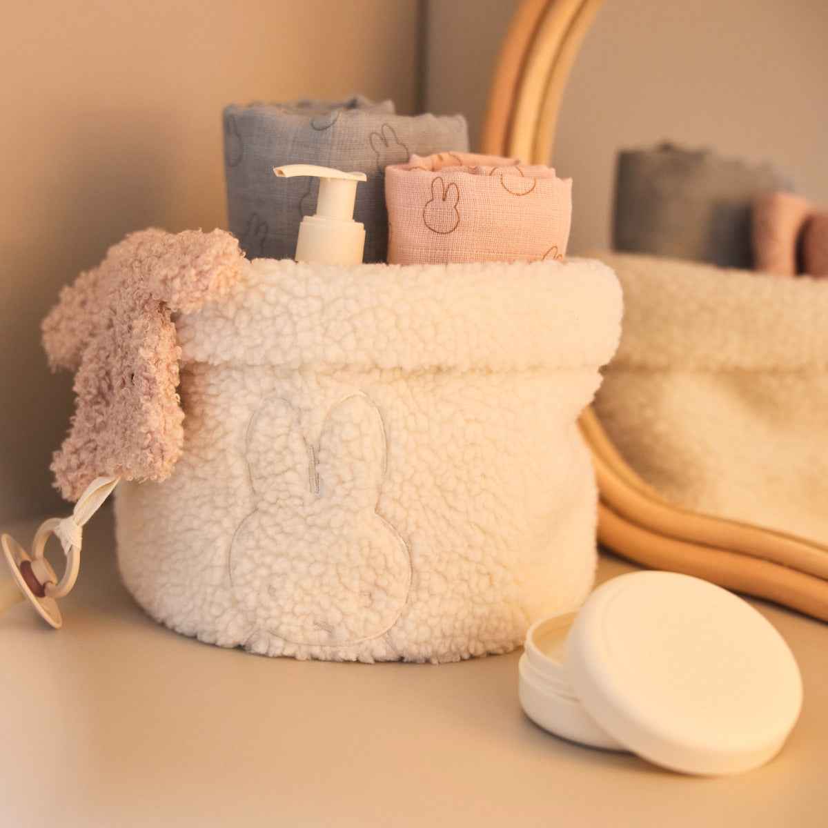 Panière de rangement Miffy en sherpa