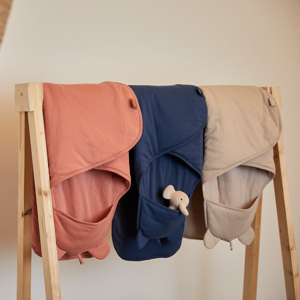 Basic stripe nougat wallet cover