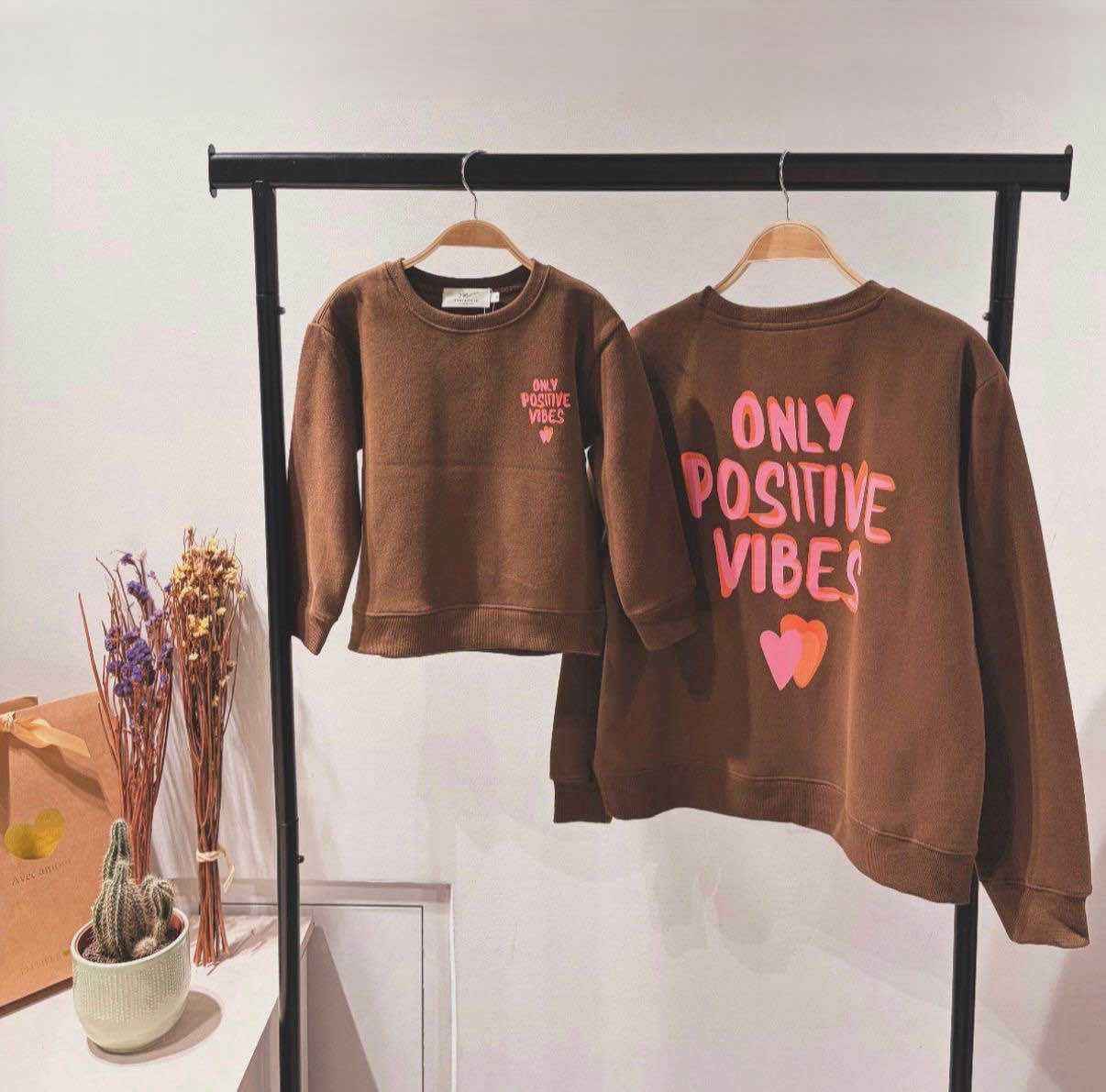 Sweat fille chocolat Thaïs