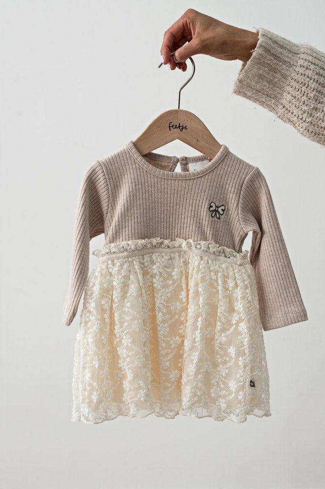 Robe bébé fille beige et dentelle écrue Isalie