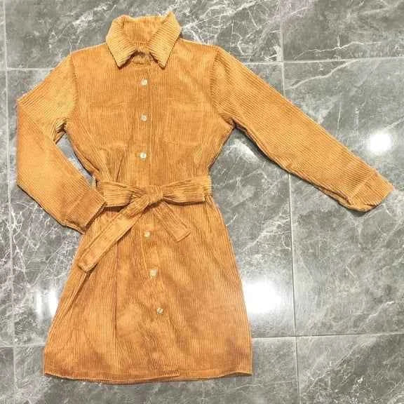 Robe en velours côtelé