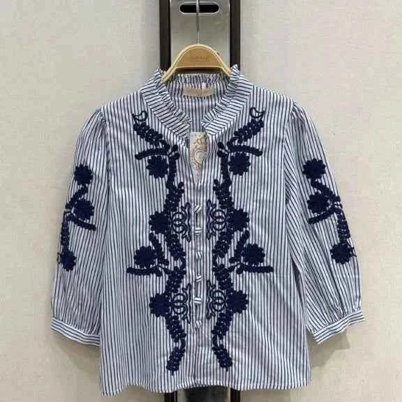 Blouse rayée brodée