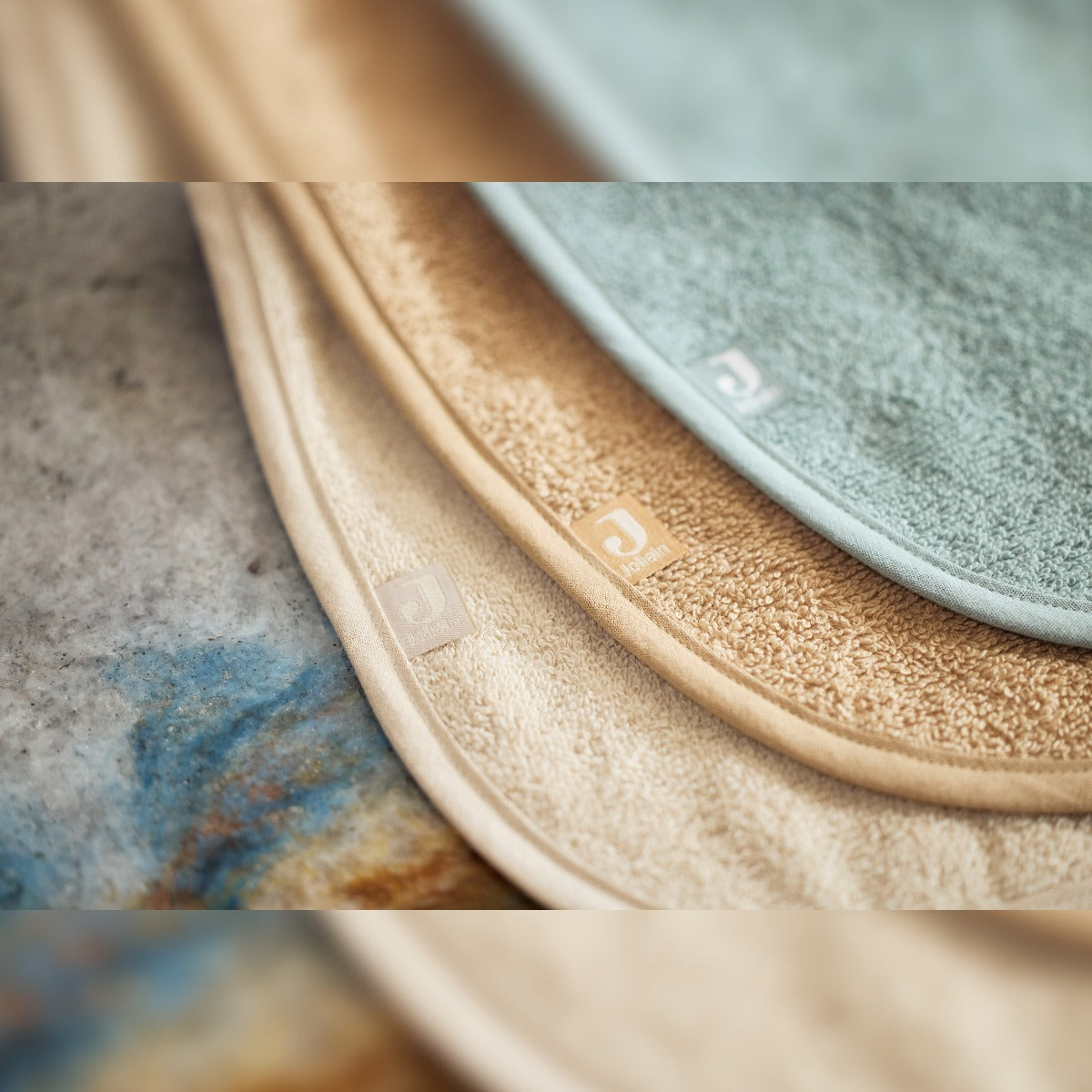 Lot de 3 bavoirs éponge